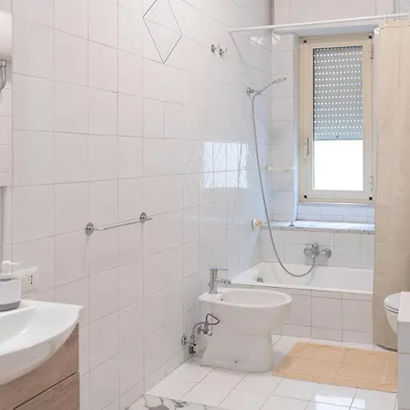 Moderno Al Centro דירה נאפולי